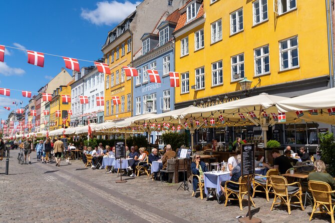 Royal Conspiracy Outdoor Escape Game in Copenhagen - Engaging Challenges and Puzzles