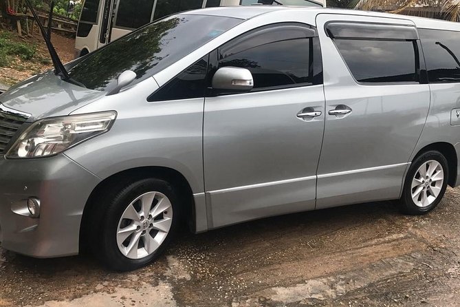 Runaway Bay Hotels Transfers Between Montego Bay Airport - Pricing and Booking Details