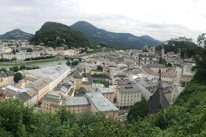 Salzburg Old Town Running Tour - Navigating the Old Town