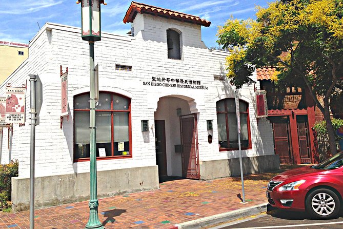 San Diego Gas Lamp: at Your Leisure & Pace. an Audio Walking Tour. - Immersive Audio Walking Experience