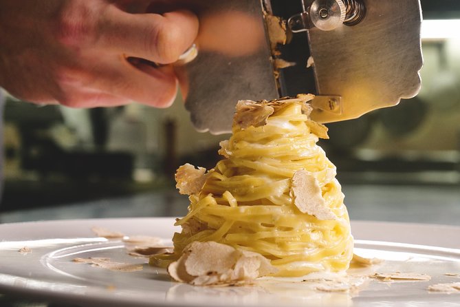 San Gimignano Truffle Hunt & Truffle Cooking Class - Exploring the Historic Winery