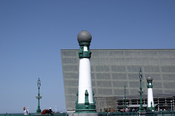 San Sebastian Private Walking Tour Review - Meeting Point and Duration