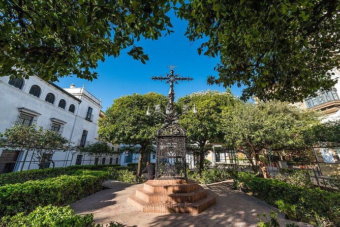 Santa Cruz Evening Walking Tour in Seville Including Tapas and Drinks - Literary Heritage Exploration