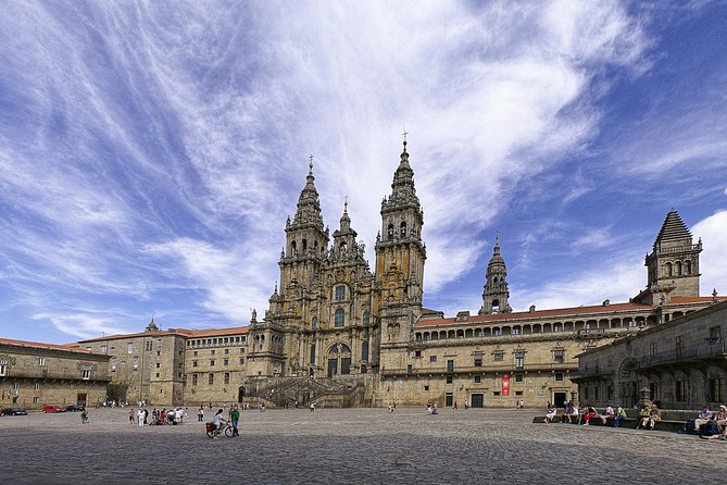 Santiago De Compostela Private Tour From Vigo With Hotel or Port Pick-Up - Tour Itinerary Overview