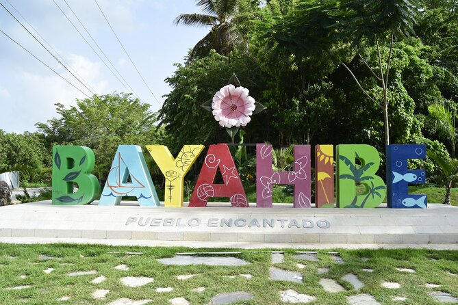 Santo Domingo Saona Island Catamaran Tour With Lunch & Bar - Dining and Drinks