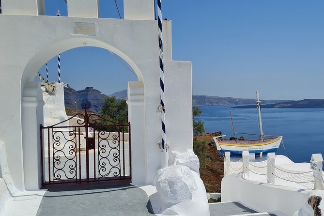 Santorini First-Time Guests Private Tour Sightseeing, Excavetions & Wine Testing - Meeting Point and Pickup Details