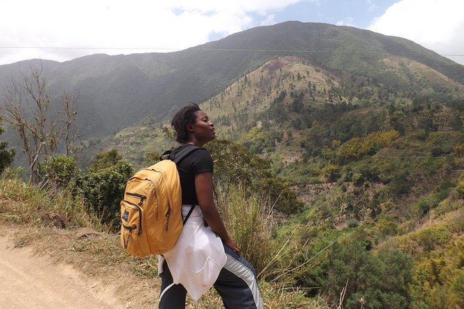 Scenic Blue Mountain Hike From Kingston - Physical Requirements