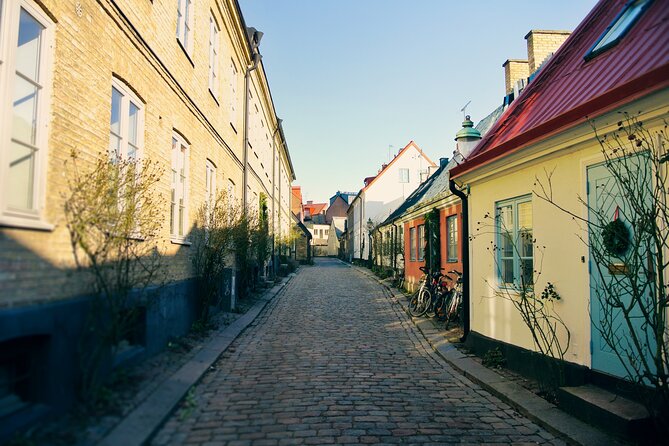 Self-Guided Audio Tour in Lund: Explore the Story of the Locus Peccatorum Murder - Navigating the Audio Tour