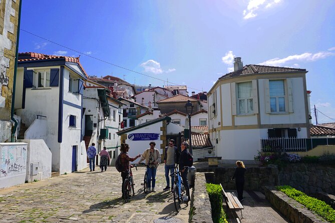 Self Guided Bike Tour in Getxo (Scenic Bilbaos Seaside) - Exploring Getxos Picturesque Coastline