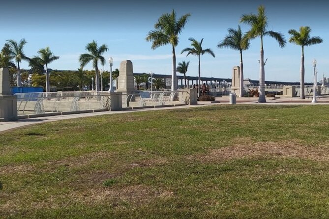 Self-Guided Fort Myers Scavenger Hunt: His Greatest Invention - Roles and Responsibilities of Players