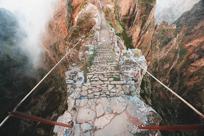 Self-Guided Hike to Pico Do Areeiro, With Transfers. - Hiking Specifications