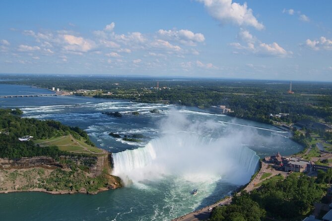 Self-Guided Scavenger Hunt: Hunt Along Niagara Falls - Included in the Adventure