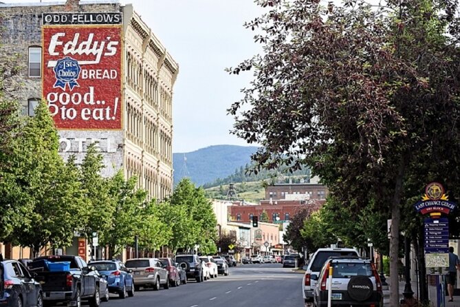 Self-Guided Scavenger Hunt: Royal Sights Of The Queen City! - Navigating the Queen Citys Landmarks
