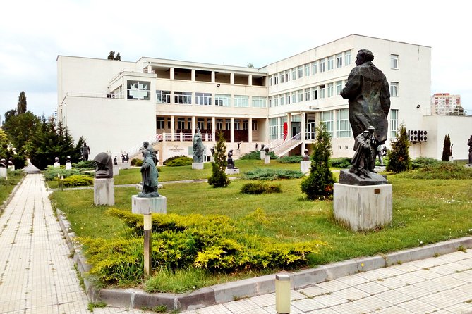 Self-guided Tour in the Museum of Socialist Art - Tour Features