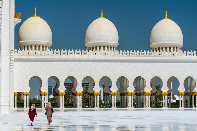 Semi-Private Abu Dhabi Guided Cultural Tour With Lunch - Exploring Abu Dhabis Culture
