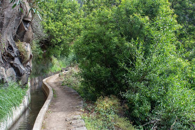Serra DÁgua Valley Walk - Encumeada and Ribeira Brava