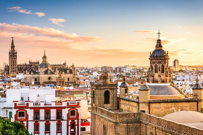 Seville Private Walking Tour With Skip the Line Tickets to Cathedral and Alcazar - Alcazar: A Stunning Moorish Palace