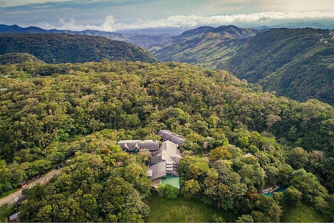 Shared Shuttle Manuel Antonio to Monteverde - Pickup and Drop-off Details