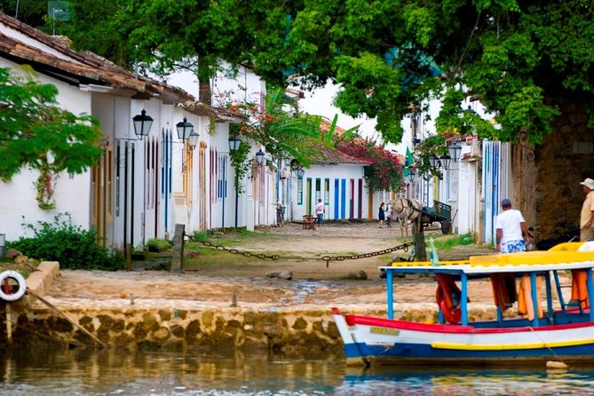 Shared Transfer From Rio De Janeiro to Paraty - Vehicle and Features