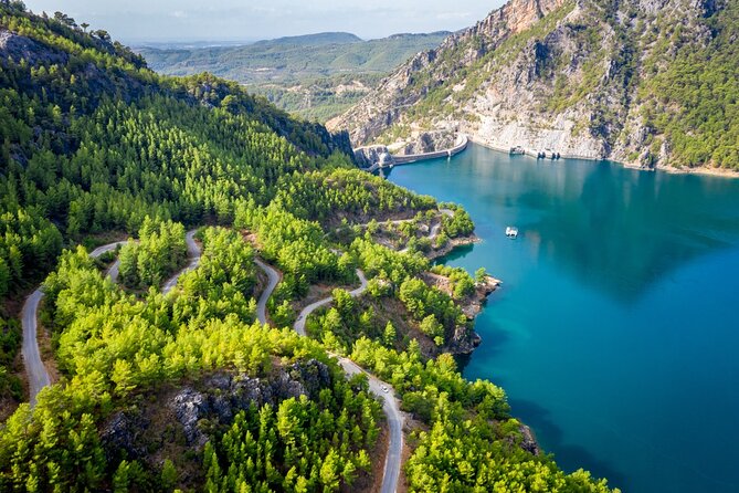 Side Green Canyon Boat Tour With Soft Drinks and Lunch - Inclusions and Amenities