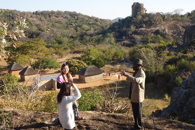 Silunguzi Matopos Village & Rock Paintings Visit ! - Silunguzi Village Visit