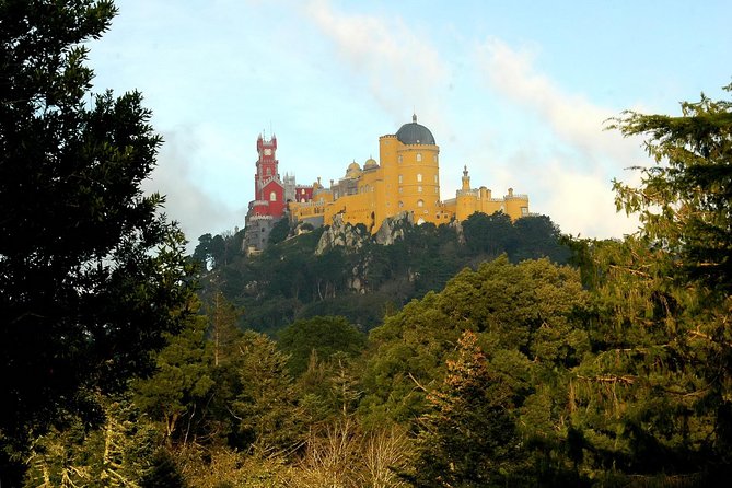 Sintra Mountain 1h PRIVATE Tour - SMALL GROUPS up to 6 People - Meeting and Pickup