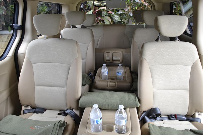 SJO Private Transfer to Arenal or La Fortuna up to 5 People (One Way) - Vehicle Amenities
