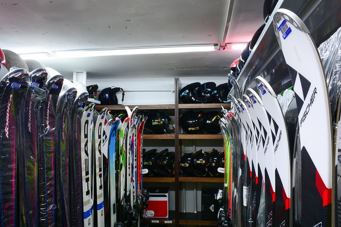 Ski and Snowboard Equipment Rental in Borovets - Meeting and Pickup Information