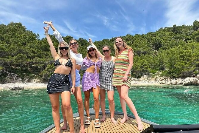 South Side Hvar & Pakleni Islands Full-Day Private Boat Tour - Inclusions and Amenities