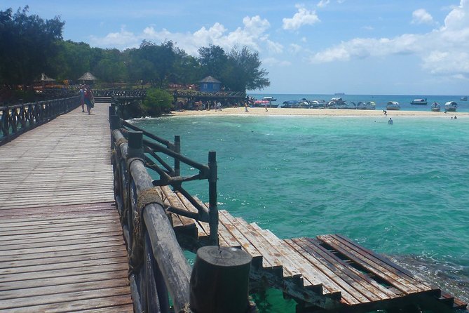 Stone Town and Prison Island From Zanzibar - Traveler Experiences and Reviews