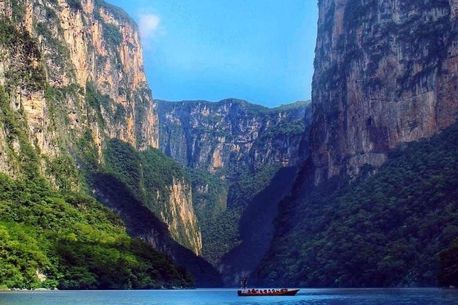 Sumidero Canyon, Canyon Lookouts, and the Town of Chiapa De Corzo. - Meeting and Pickup Information