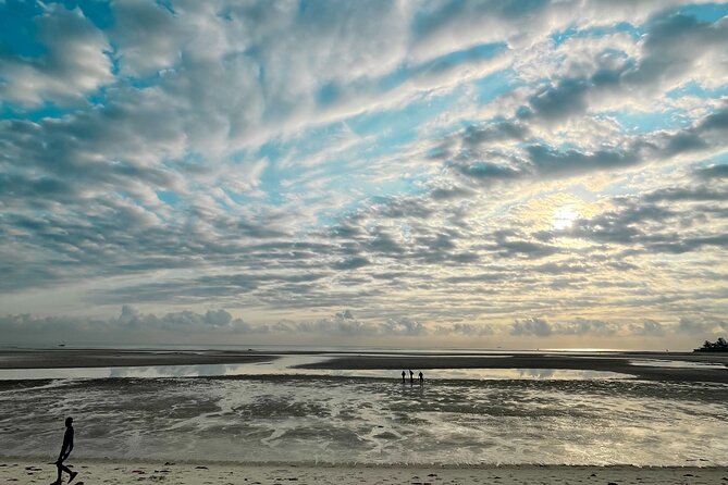 Sunrise Beach Walk With Picnic Breakfast Activity - Picnic Breakfast Menu