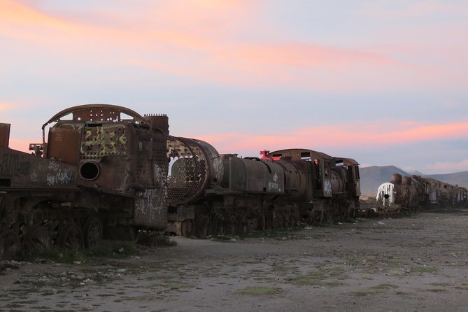 Sunset and Stargazing at Train Cemetery (Cementerio De Trenes) From Uyuni - Highlights of the Itinerary
