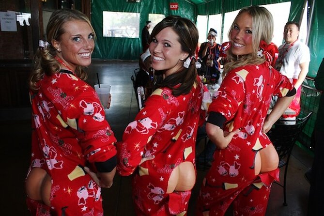 Tacky Sweater Pub Crawl: Nashvilles Holiday Bar Hop - What to Expect