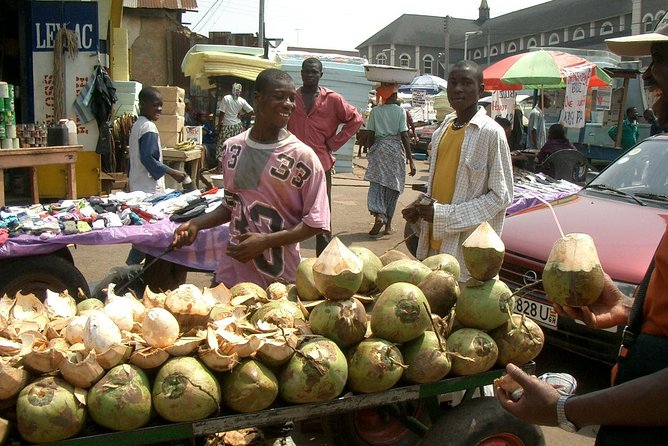 Takoradi Shore Excursion - Dining in Traditional Ghanaian Style