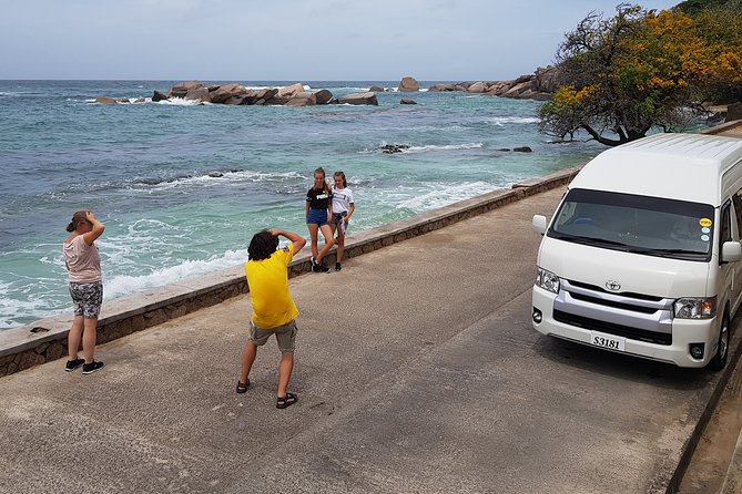 Taxi Services & Transfers on Praslin Island - Booking Your Transfer