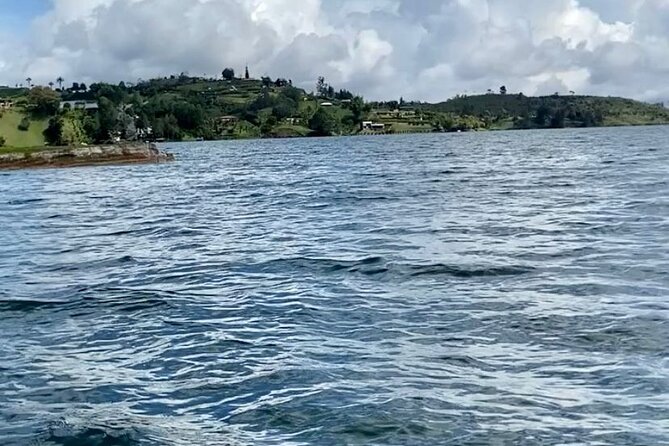 The Best Tour of Guatape - Visiting the Peñon Stone