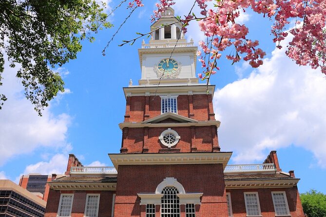 The Founding Fathers of Philadelphia: Private 2-hour History Tour - Exploring Betsy Ross and Her House