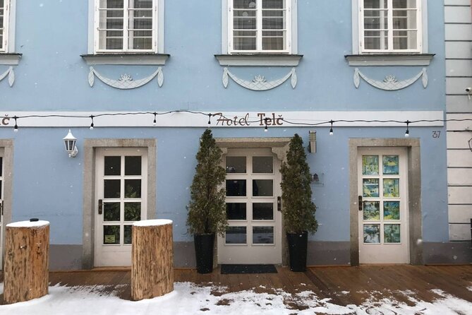 The Painted Ladies of Telč: A Self-Guided Audio Tour - Tour Features