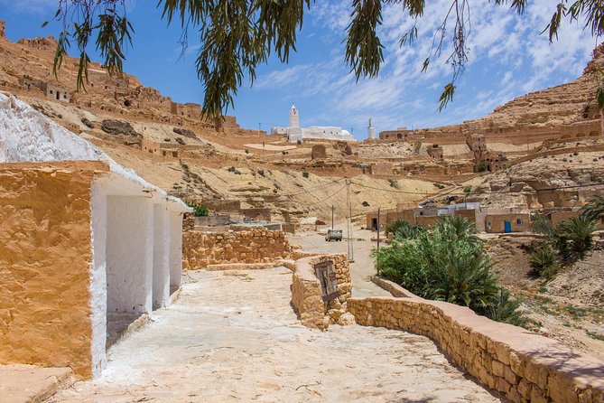The Three Desert and Mountain Oases - Meeting and Pickup Details