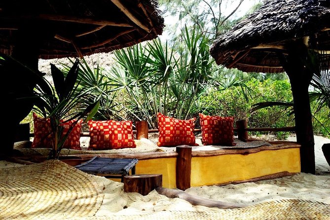 Tour Malindi & Robinson Island & Marafa Hells Kitchen - Exploring Robinson Island