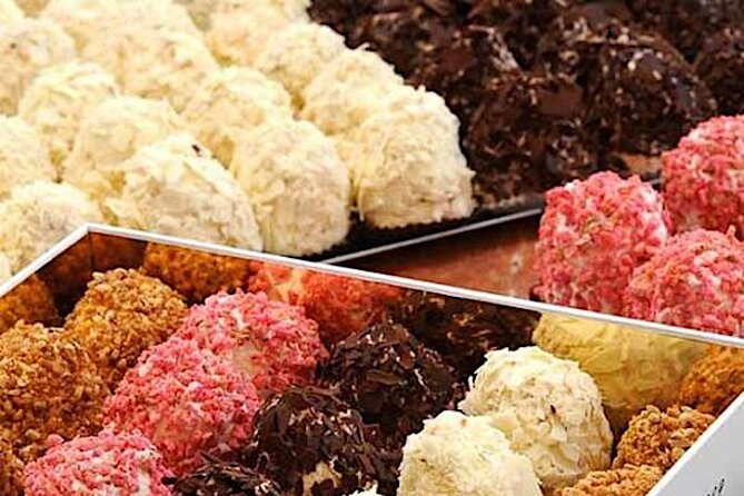 Tour to the Sweetest Delicacies in Düsseldorf With Many Samples - Languages and Group Size
