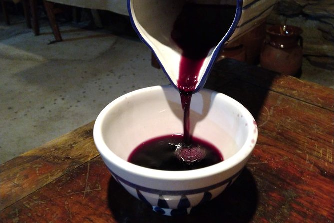 Traditional Vinho Verde Tour in Bowl With Private Transfer (Porto and Braga) - Vinho Verde Wine