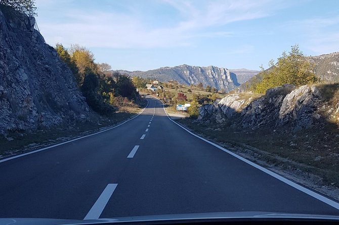 Transfer From Podgorica to Sarajevo - Arrival Meet-up and Vehicle