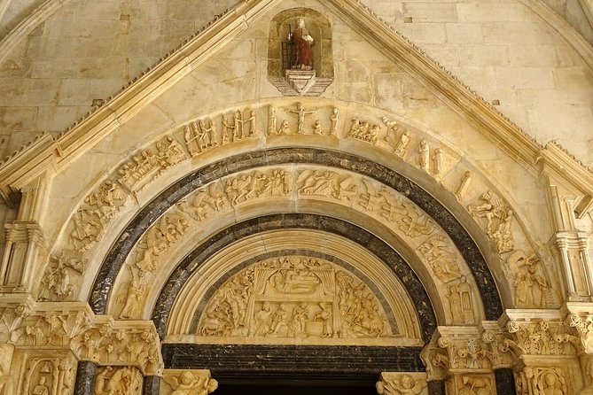 Trogir Private Walking Tour With A Professional Guide - Visiting St. Lawrence Cathedral