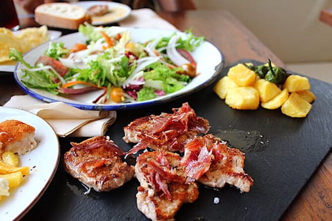 True Taste of Granada Old Town & Albaicin Tapas Tour - Meeting and Logistics