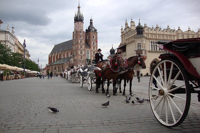 Ultimate Krakow & More 3 Day Private Tour - Descending Into the Wieliczka Salt Mine