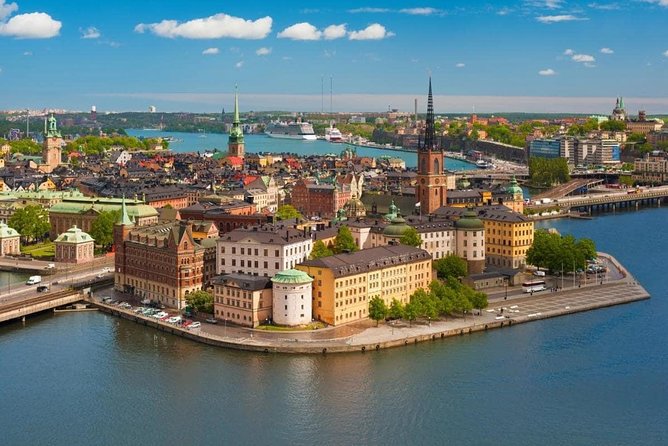 Umea Private Transfer From Umea City Centre to Umea Airport - Pickup and Drop-off Details