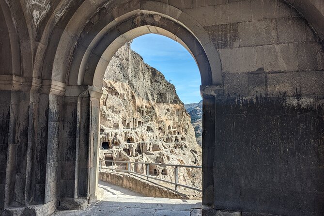 Vardzia. Lake Paravani, Khertvisi & Lomisa Castle, Rabati - Visit Khertvisi Fortress