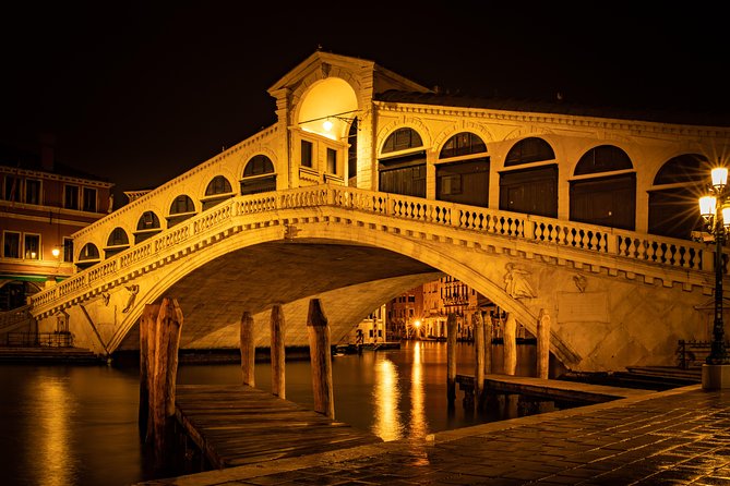 Venice: Ghosts and Legends Walking Tour With Bar Hop - Cancellation Policy Details